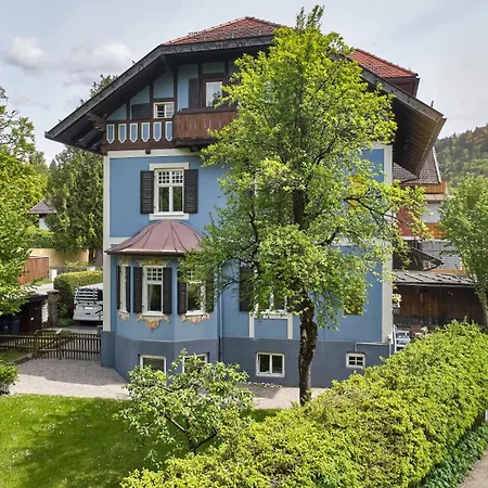 Im Blauen Haus Eg * جارمش بارتنكيرشن